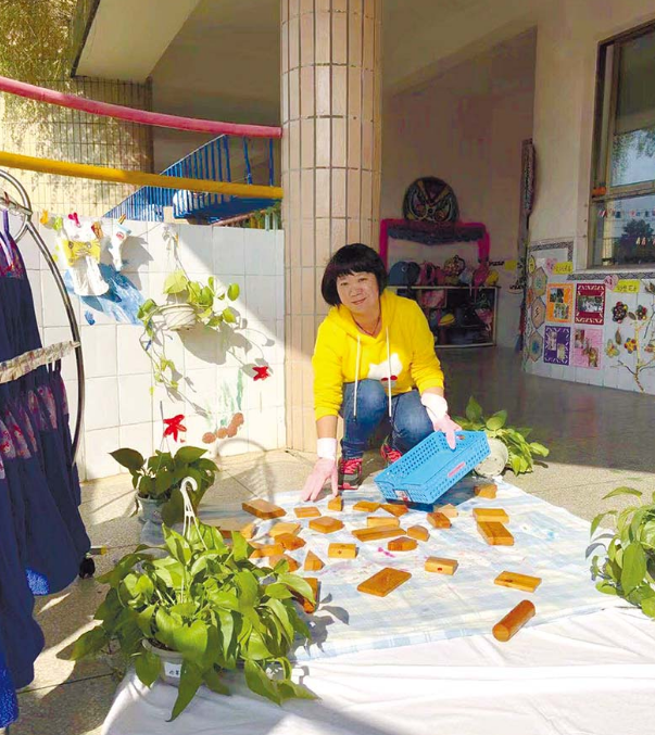 保育员吴苹:幼儿园里的“编外妈妈”